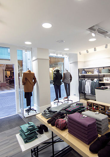 გრაფენსტოუნი მაღაზია Puro Ego